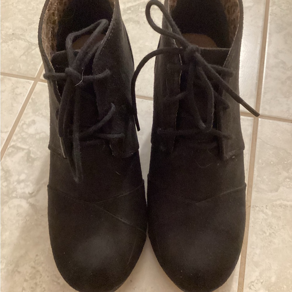 UnR8ted Black Women's Ankle Boots.